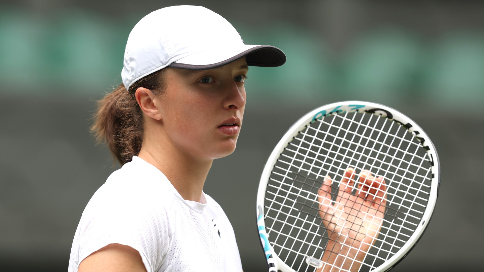 Wimbledon: Swiatek 'pretty overwhelmed' to see Serena back in SW19