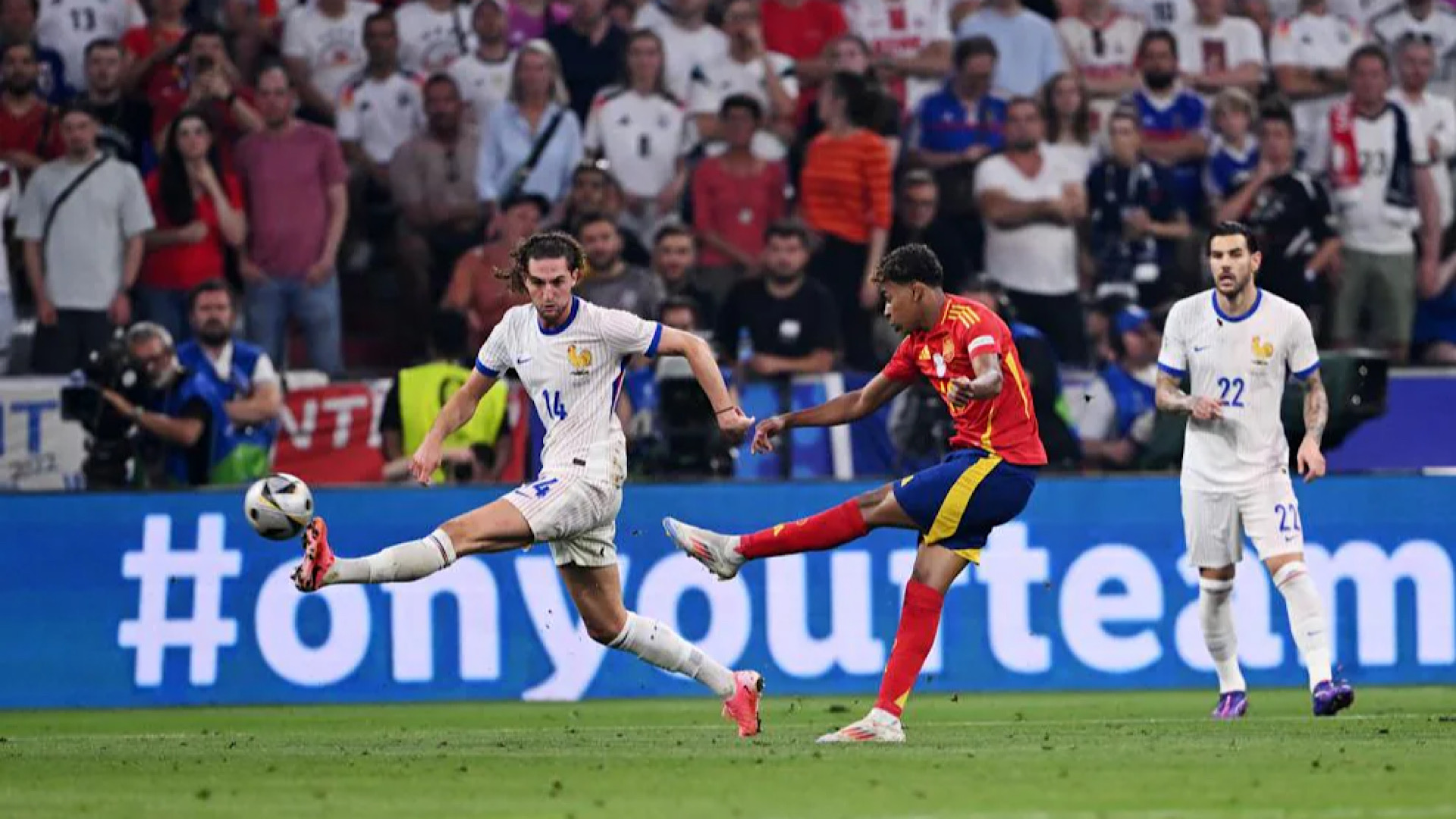 Separuh masa EURO 2024: Lamine Yamal, Dani Olmo buat Kyllian Mbappe tak